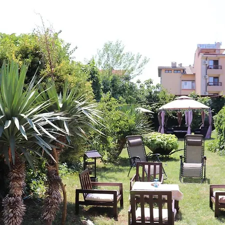 Veliana Guest house